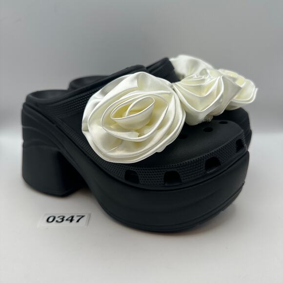CROCS Women's 6 Siren Rosette Clog Black White Flower Heels 210367-001 - Picture 2 of 5